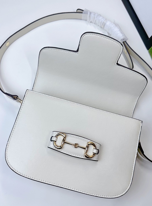 激安グッチバッグコピー角部分ディテール